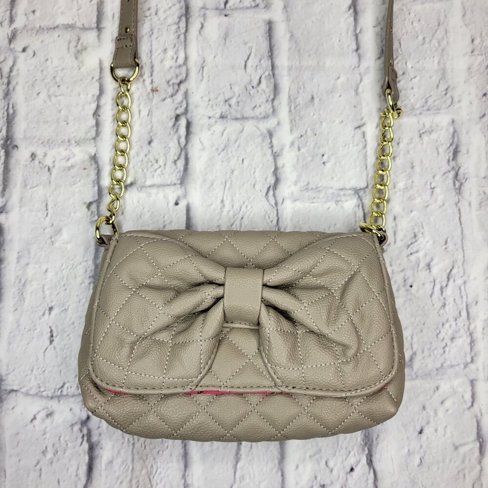 Betsey Johnson Womens Crossbody Bag Gray Quilted Diamonds 3D Floral Strap Beauti - Picture 3 of 16